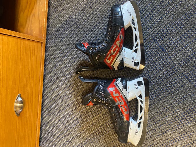 2023 CCM JetSpeed FT6 Pro Hockey Skates Regular Width 7 (Used)