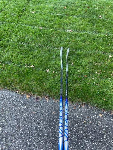Intermediate Bauer Vapor FlyLite Left Hand Hockey Stick P92 (New)