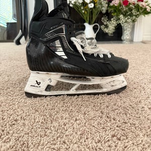 True SVH Pro Hockey Skates 10 (Used)