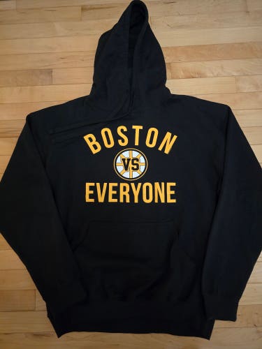 Black Men's XL Sweatshirt (Used)