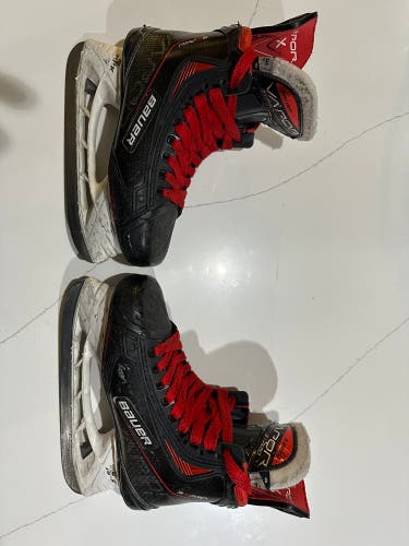 Bauer Vapor 3X Pro Hockey Skates Regular Width Size 3.5 (Used)