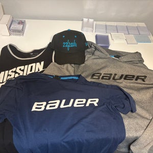 Gray Men's Medium Bauer Sweatshirt (Used)