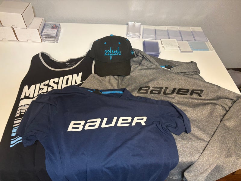 Gray Men's Medium Bauer Sweatshirt (Used)