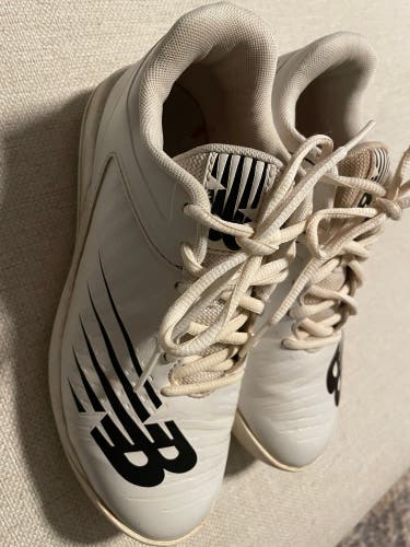 White Kid's 3.5Y (Big Kids / Youth) Youth New Balance (Used)