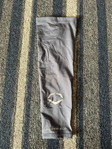 Gray Senior EvoShield Wrist (New)