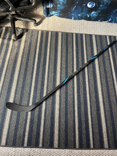 Senior Bauer Nexus E50 Pro Right Handed Hockey Stick P28 (Used)