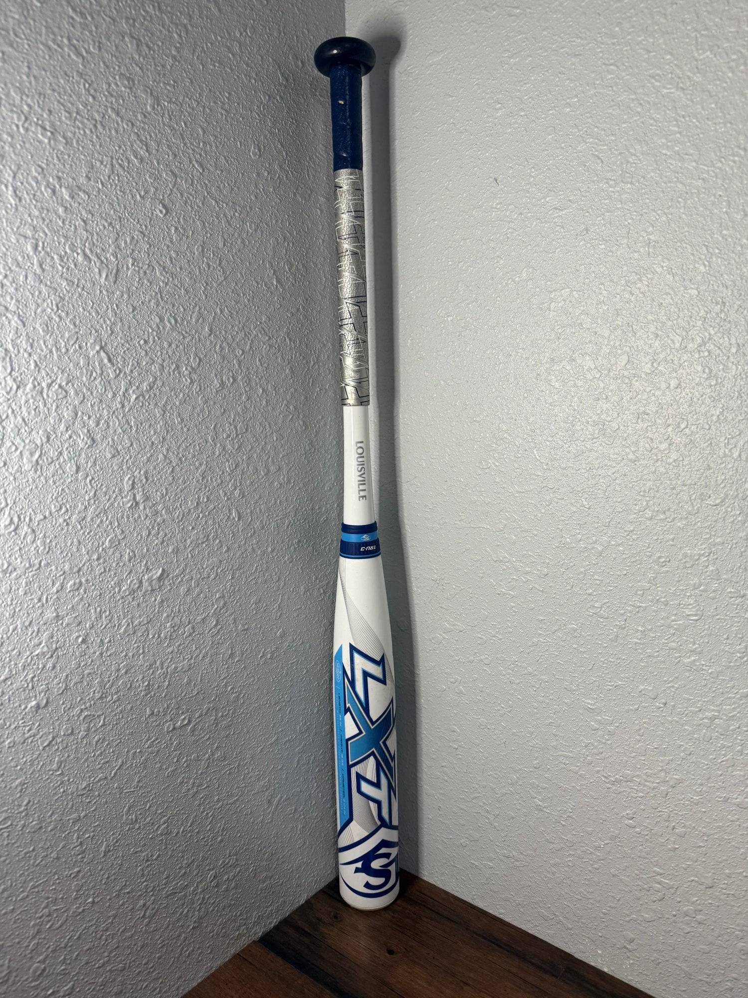 Batte Fastpitch 29 18 Occasion Batte De Softball Louisville Slugger LXT 29/18oz (-11) Fastpitch - Occasion - Carbon Composite Face Arriere IPhone 11