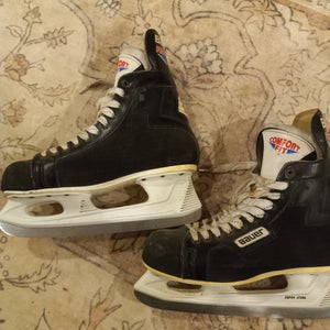 Bauer Senior Size 11 Professional 86/96 Hockey Skates Regular Width 11 (Used)