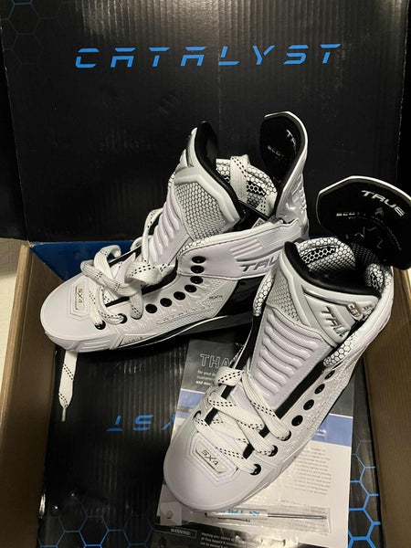 2025 True Catalyst 5X4 Hockey Skates Wide Width Pro Stock 9 (New)