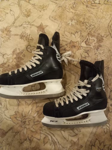 Bauer Senior Size 7 Impact 100 Hockey Skates Regular Width 7