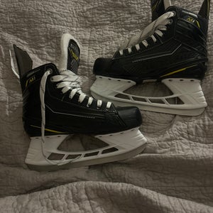 2024 Bauer Supreme M1 Hockey Skates Regular Width Size 4.5 (New)