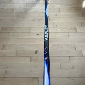 Senior P92 77 Flex Bauer Vapor FlyLite Left Hand Hockey Stick (New)