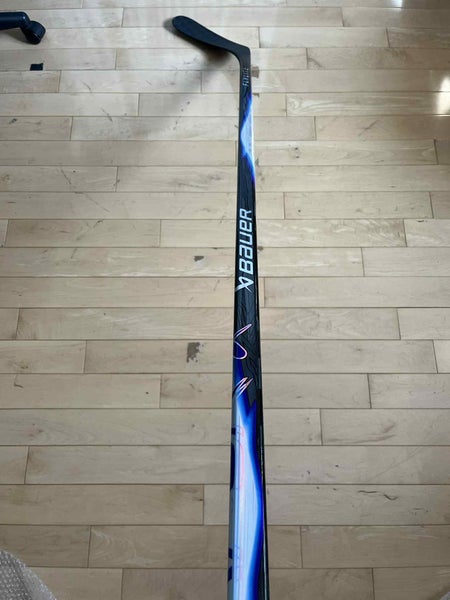 Senior P92 77 Flex Bauer Vapor FlyLite Left Hand Hockey Stick (New)