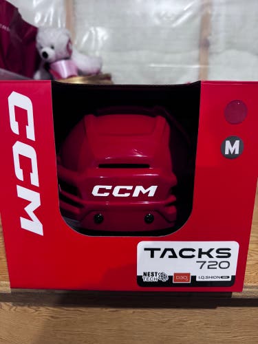 Medium CCM Tacks 720 Helmet (Used)
