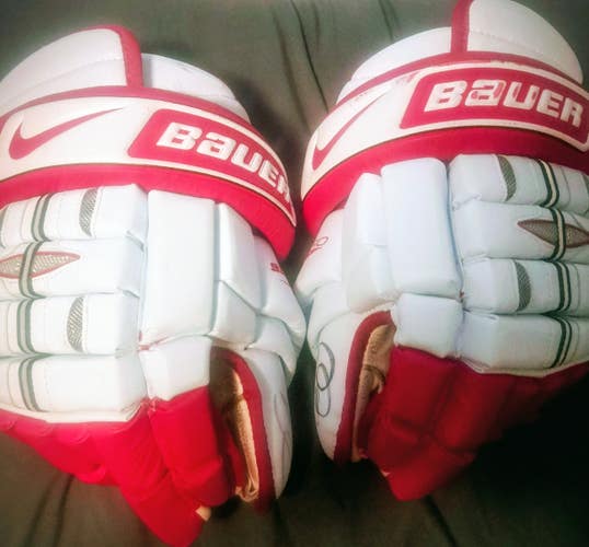 Bauer/Nike pro stock, 4 Roll Gloves 13" (Used)