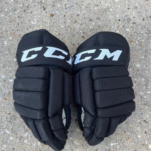 A2-1 Used CCM Little Penguins Hockey Gloves 10" OA5