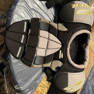 Men's Sr S Bauer Shoulder Pads