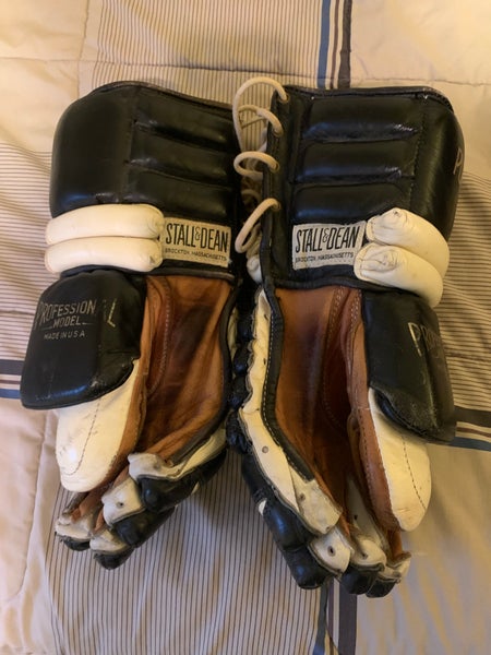 Stall & Dean - All leather Puckmaster Vintage Professional Hockey Gloves (Boston Bruins)