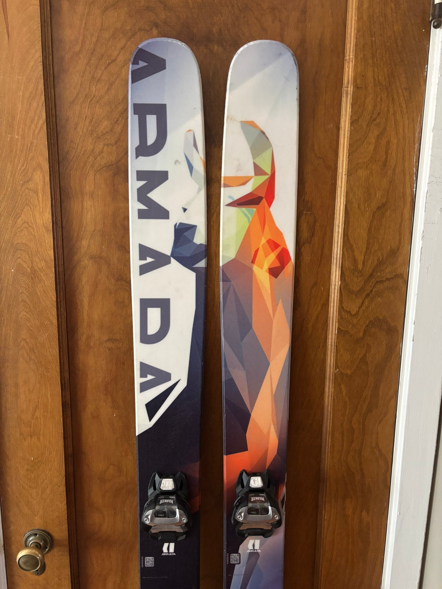 ARMADA JJ 185cm MARKER SQUIRE Armada JJ 2.0 185cm with Marker