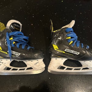 Bauer Supreme M4 Junior Hockey Skates wide EE 3.5