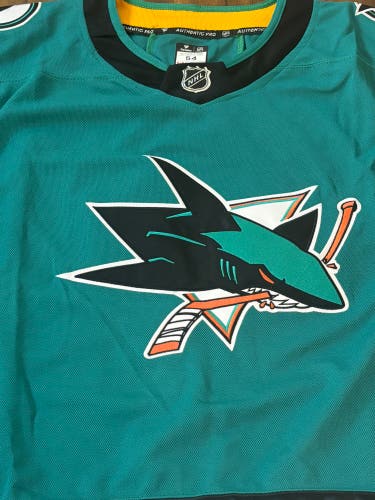 San Jose Sharks Macklin Celebrini Adult XL (54) Black #71 NWT