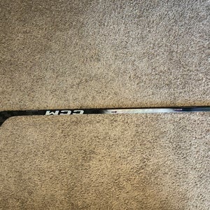 Junior CCM JetSpeed FT8 Pro Left Hand Hockey Stick P28 50 Flex (New)