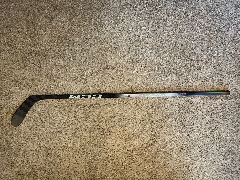 Junior CCM JetSpeed FT8 Pro Left Hand Hockey Stick P28 50 Flex (New)