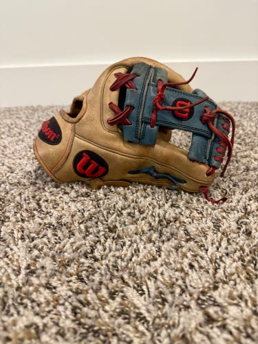 Wilson A2000 RH Infield Baseball Glove 11.5" (Used)