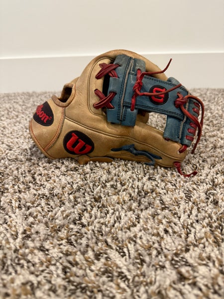 Wilson A2000 RH Infield Baseball Glove 11.5" (Used)