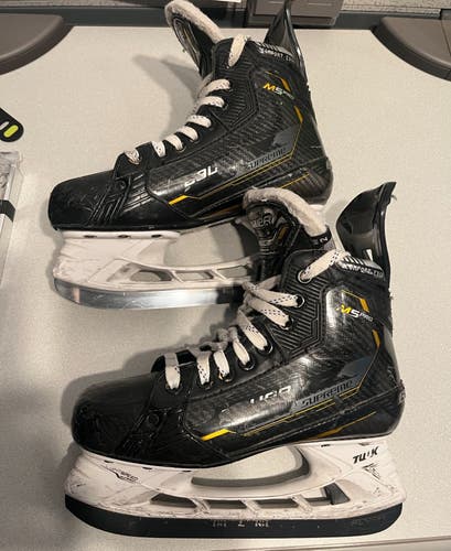 2023 Bauer Supreme M5 Pro Hockey Skates Regular Width Size 4 (Used)