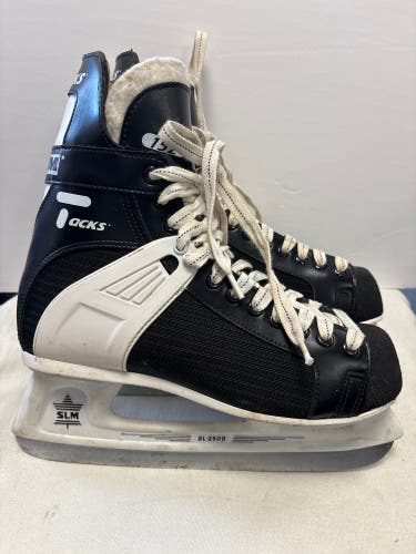 CCM Tacks 152 Hockey Skates Regular Width 9 (Used)