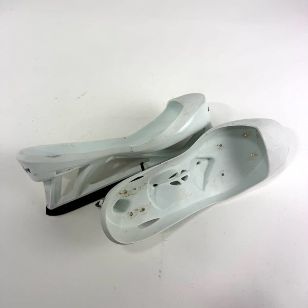 Used Bauer Goalie Cowlings With Steel | Size 11 | Scott Darling #33 | E232