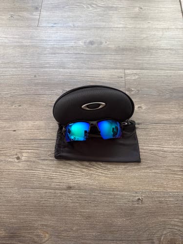 Unisex One Size Fits All Oakley Sunglasses (New)