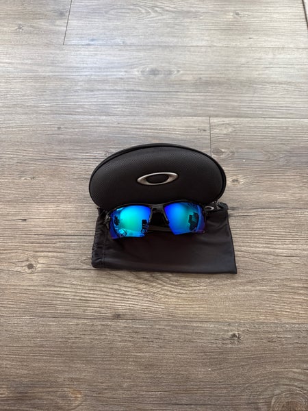 Unisex One Size Fits All Oakley Sunglasses (New)