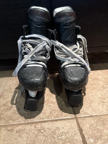 Bauer Vapor Hyperlite 2 Hockey Skates Size 6.5 (Used)