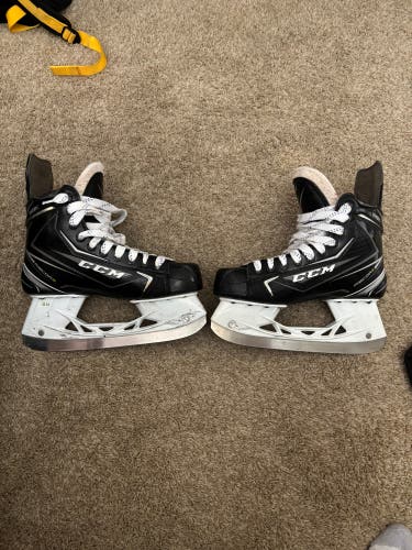CCM RibCor Hockey Skates Regular Width 8.5 (Used)