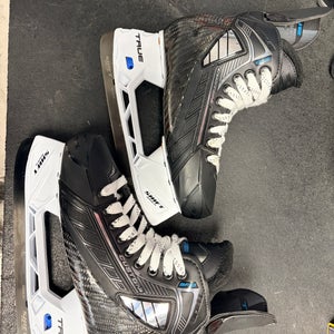 2024 True SVH Pro Hockey Skates Regular Width 7 (New)