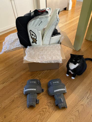 Reserved for @DirtyDK  — Goalie Guards (bundle with pads) Warrior Ritual X – Large Junior