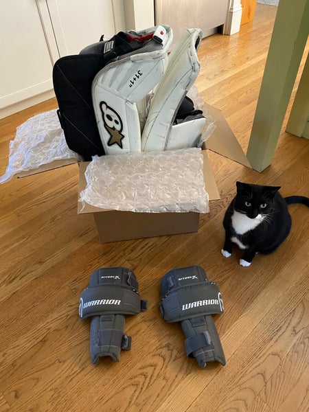Reserved for @DirtyDK  — Goalie Guards (bundle with pads) Warrior Ritual X – Large Junior