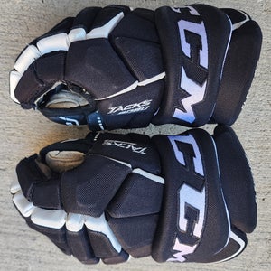 CCM Tacks 9080 Gloves 11" (Used)