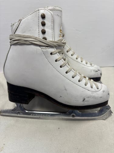 Jackson Ultima Freestyle Figure Skates C Adult 4.5 (Used)