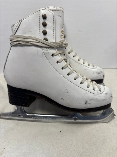 Jackson Ultima Freestyle Figure Skates C Adult 4.5 (Used)