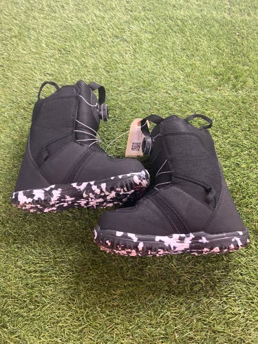 Burton Grom Boa Snowboard Boots | Youth Size 2