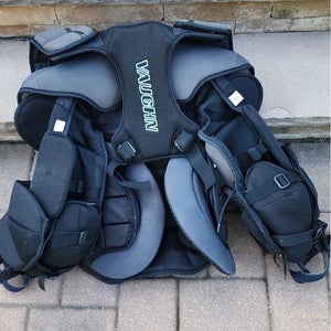Large Vaughn V10 Pro Carbon Goalie Chest Protector (Used)