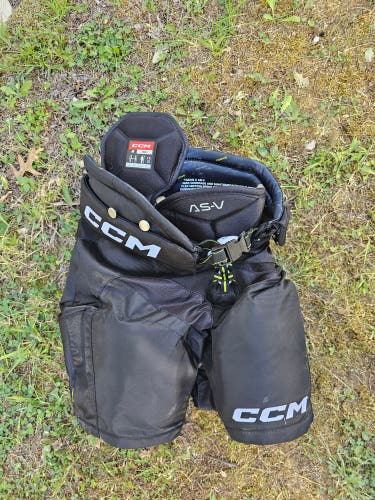 Junior Small CCM Tacks AS-V Hockey Pants (Used)