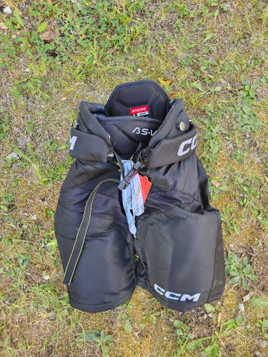 Junior Medium CCM Tacks AS-V Hockey Pants (Used)