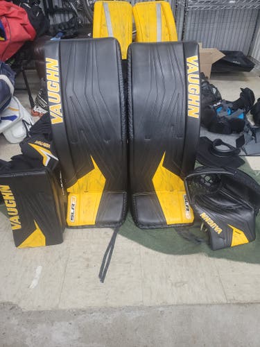 34" 2022 Vaughn Regular Goalie Full Set (Used)