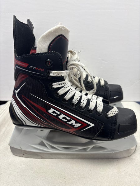 CCM JetSpeed FT440 Hockey Skates Regular Width Size 4 (Used)