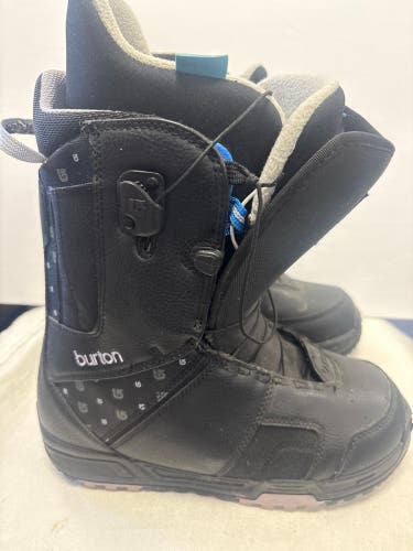 Women's Size M 7.0 (W 8.0) Burton Snowboard Boots All Mountain (Used)
