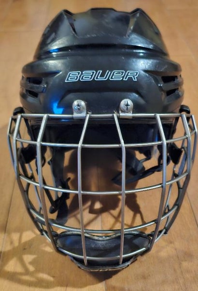 Senior Medium Bauer Re-Akt Hockey Helmet (Used)